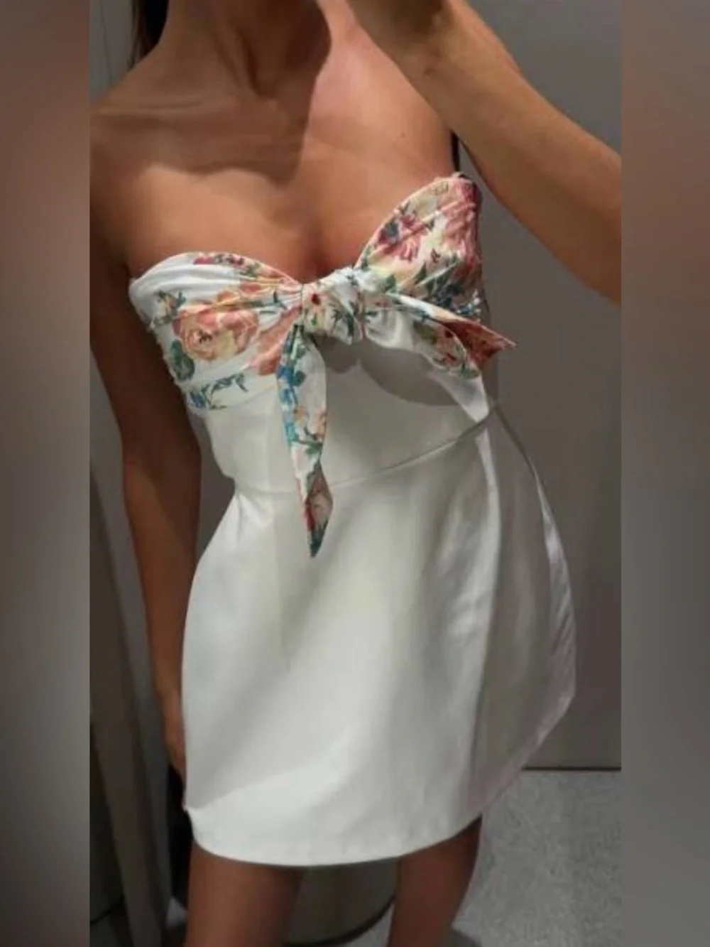ZARA Strapless White Mini Dress with Floral Tie Bust - Picture 16 of 16